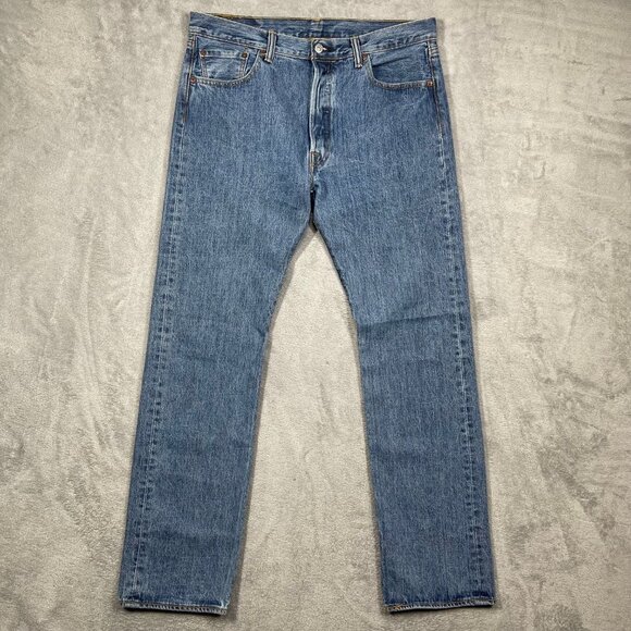 Levis 501 Jeans Mens 35x34 Blue Pants Workwear Faded Classic Straight Button Fly - Picture 1 of 12